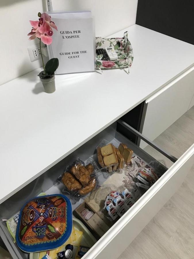 Appartamento In Zona Bocconi 밀라노 외부 사진